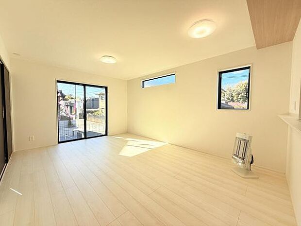 リビングダイニングになります。ご家族そろっての素敵な空間になりそうですね。