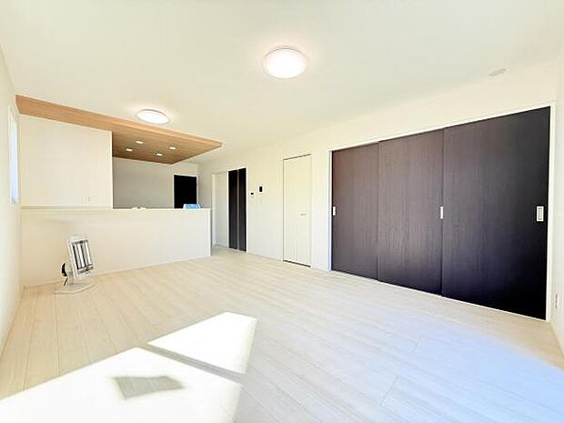 家族団らんの場所としてゆったりと居心地の良いリビングです。