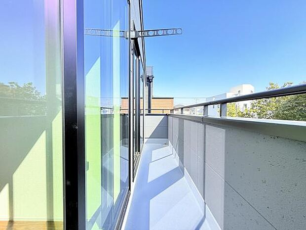 お洗濯ものを気持ち良く太陽の光で干せるのが嬉しいですね。