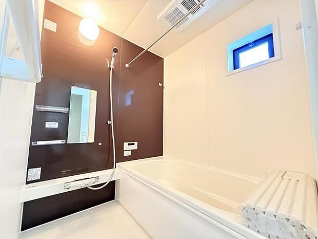 お風呂でほっとひといき。1日の疲れを癒しましょう。