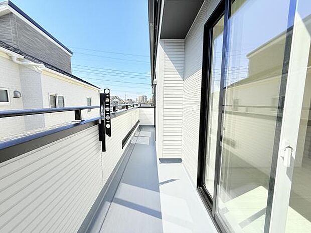 お洗濯ものを気持ち良く太陽の光で干せるのが嬉しいですね。