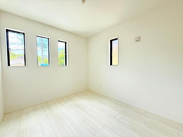 子供部屋にもちょうど良い大きさのお部屋です。