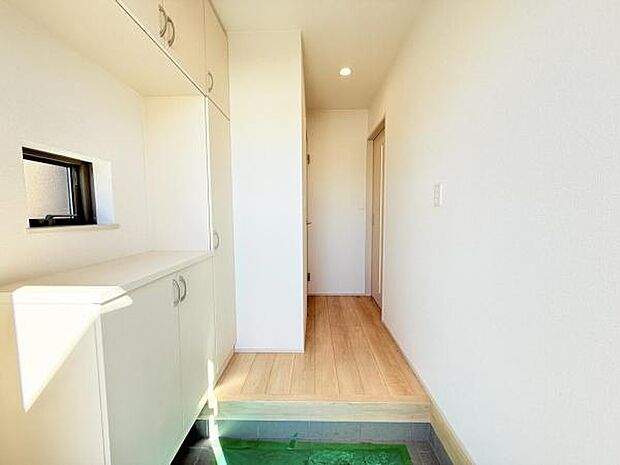 いつも気持ちよくご家族を迎えられる玄関です。