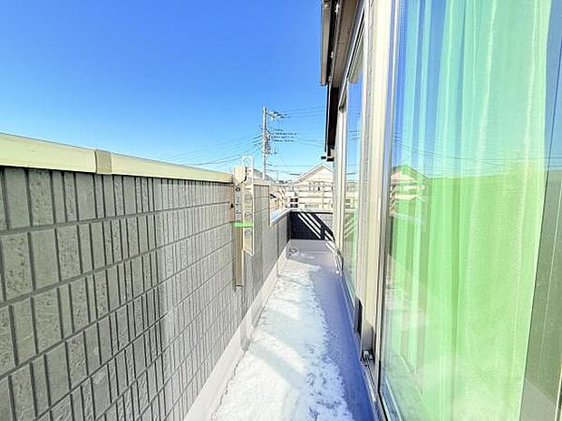 お洗濯ものを気持ち良く太陽の光で干せるのが嬉しいですね。