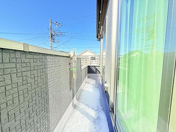 お洗濯ものを気持ち良く太陽の光で干せるのが嬉しいですね。