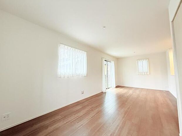 家族団らんの場所としてゆったりと居心地の良いリビングです。