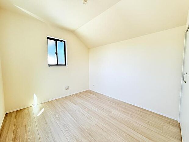 子供部屋にもちょうど良い大きさのお部屋です。