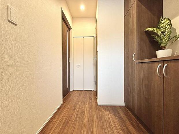 いつも気持ちよくご家族を迎えられる玄関です。