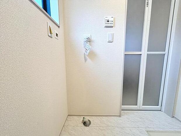 お天気を気にせずお洗濯ができ、室内干し可能です。
