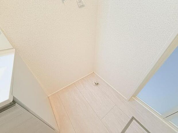 お天気を気にせずお洗濯ができ、室内干し可能です。