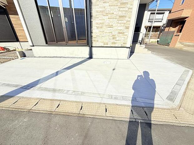 駐車場ももちろん完備しておりますのでお車所有の方にも心強いです。