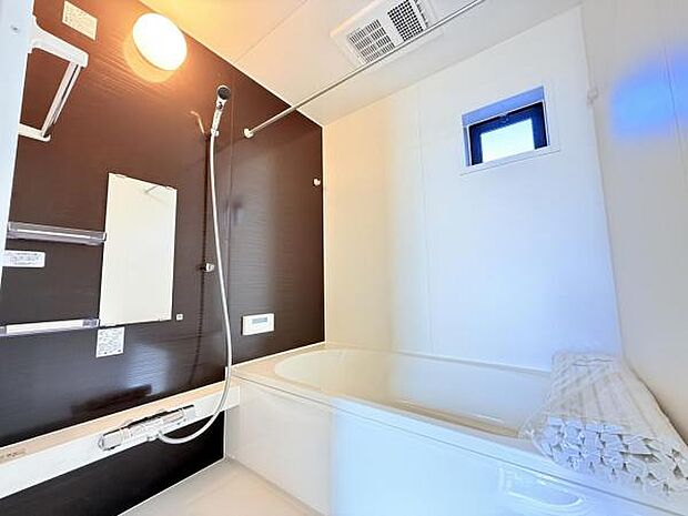 お風呂でほっとひといき。1日の疲れを癒しましょう。