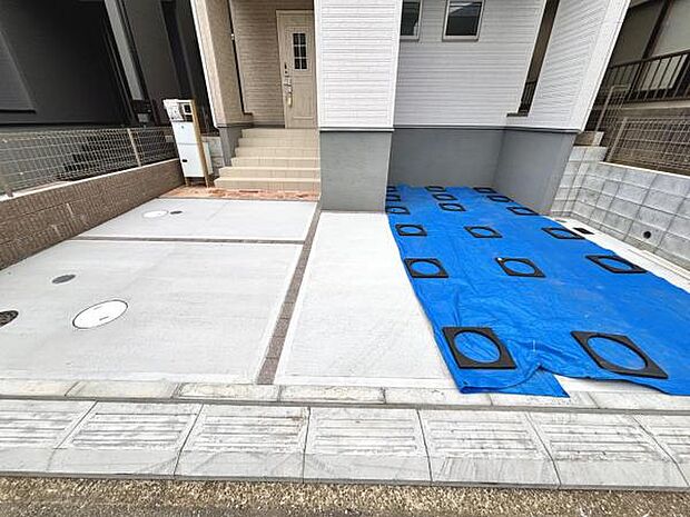 駐車場ももちろん完備しておりますのでお車所有の方にも心強いです。