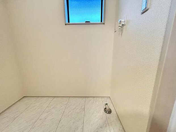 お天気を気にせずお洗濯ができ、室内干し可能です。