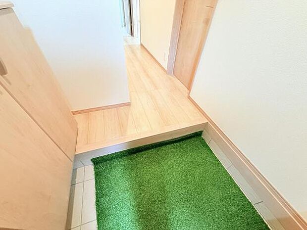 いつも気持ちよくご家族を迎えられる玄関です。