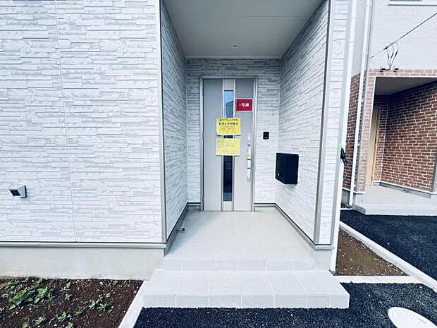 いつも気持ちよくご家族を迎えられる玄関です。