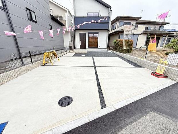 駐車場ももちろん完備しておりますのでお車所有の方にも心強いです。