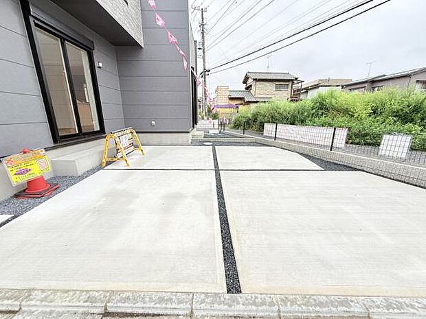 駐車場ももちろん完備しておりますのでお車所有の方にも心強いです。