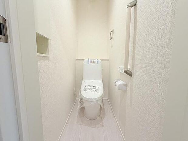 ほっと安らげるトイレ空間です。