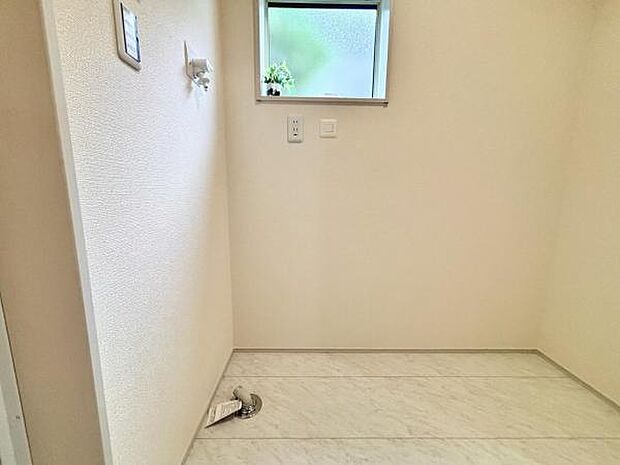 お天気を気にせずお洗濯ができ、室内干し可能です。
