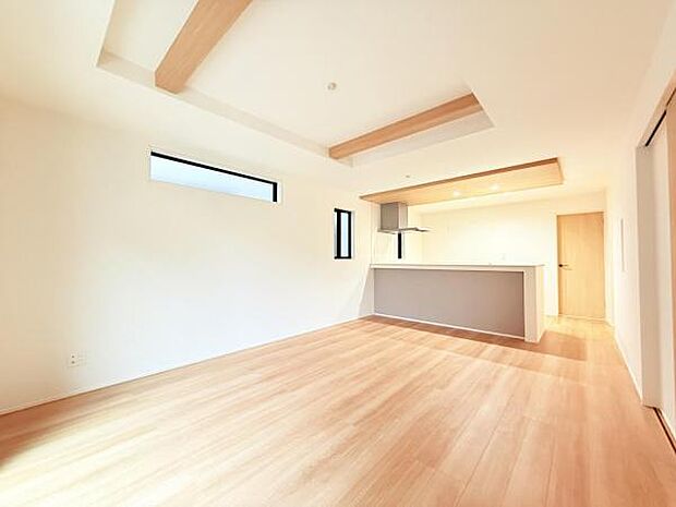 家族団らんの場所としてゆったりと居心地の良いリビングです。