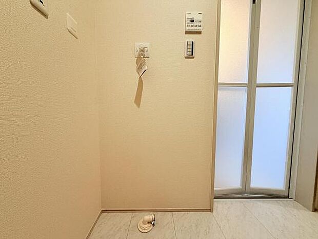 お天気を気にせずお洗濯ができ、室内干し可能です。