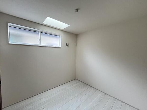 子供部屋にもちょうど良い大きさのお部屋です。