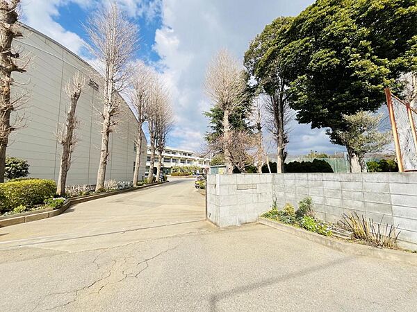 千葉市立小中台中学校まで約970m（徒歩13分）
