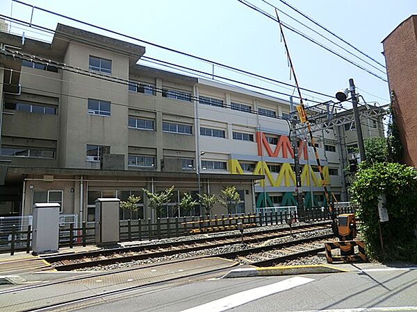 千葉市立登戸小学校まで約650m（徒歩9分）