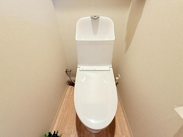 ほっと安らげるトイレ空間です。