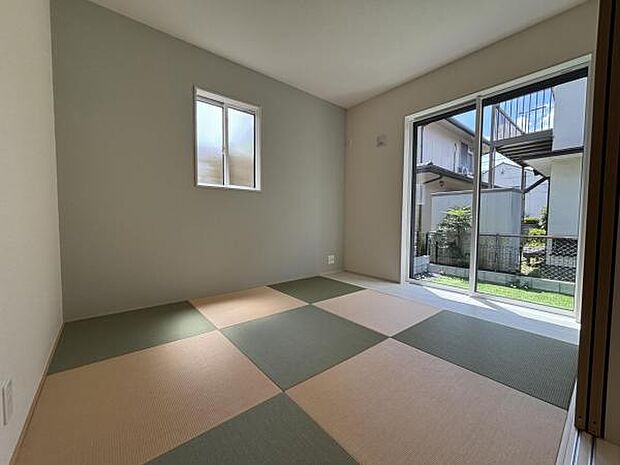 和室スペースです。畳のお部屋は寛げる空間ですね。