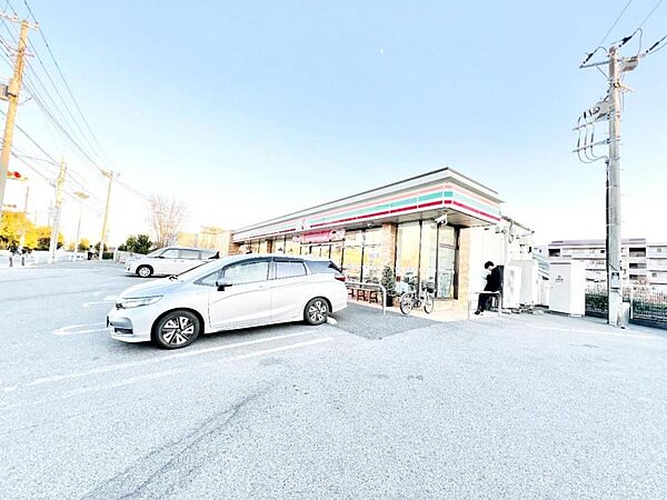 セブン-イレブン 千葉青葉町店まで約120m（徒歩2分）