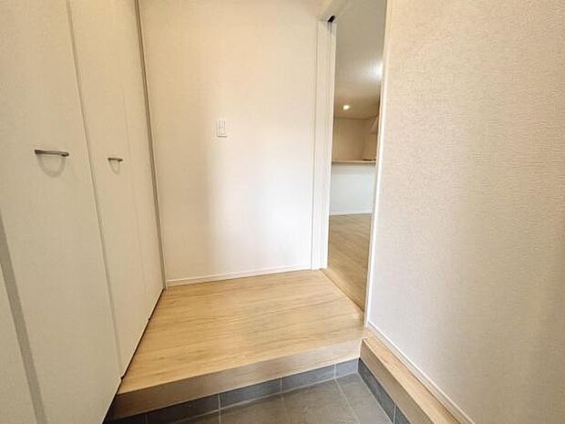 いつも気持ちよくご家族を迎えられる玄関です。