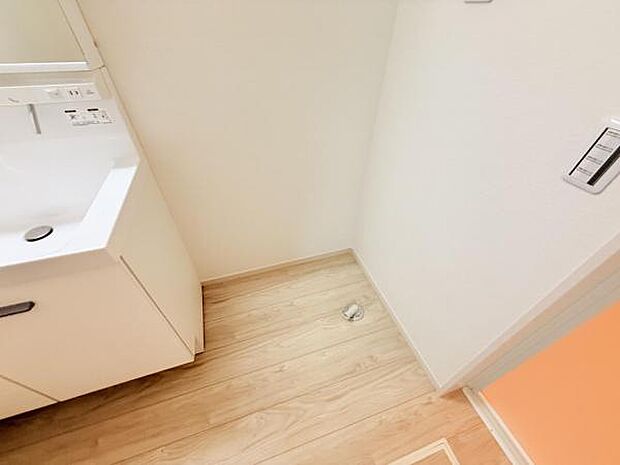 お天気を気にせずお洗濯ができ、室内干し可能です。