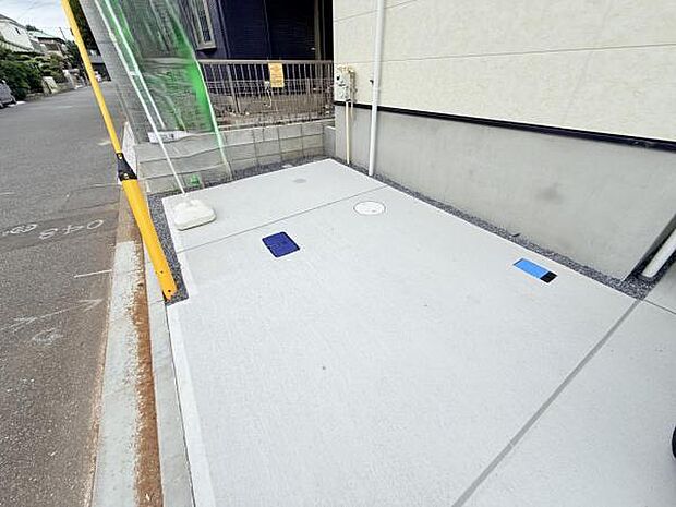 駐車場ももちろん完備しておりますのでお車所有の方にも心強いです。