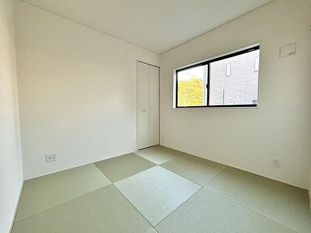 和室スペースです。畳のお部屋は寛げる空間ですね。