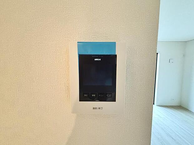 訪問者を確認できるTVモニター付きインターフォンです。