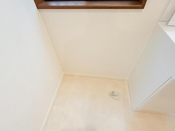 お天気を気にせずお洗濯ができ、室内干し可能です。