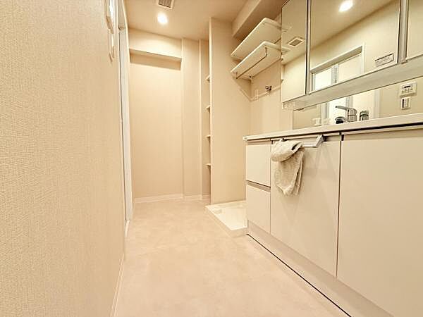 脱衣所は小さなお子様がいるご家庭にも重宝されます。