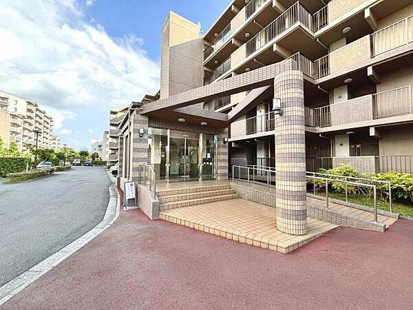 エントランスです。皆様やお客様をお出迎え致します。