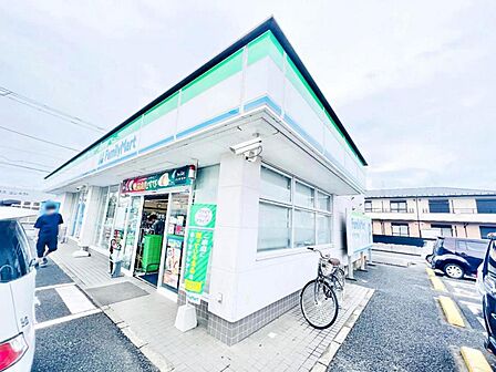 ファミリーマート おゆみ野中央七丁目店まで約450m（徒歩6分）