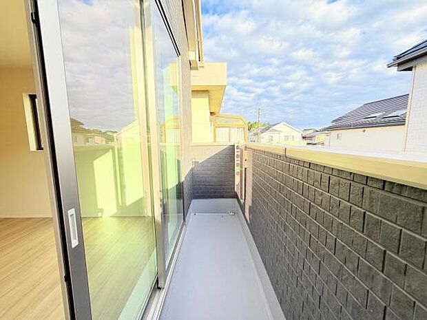 お洗濯ものを気持ち良く太陽の光で干せるのが嬉しいですね。