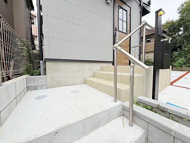 いつも気持ちよくご家族を迎えられる玄関です。