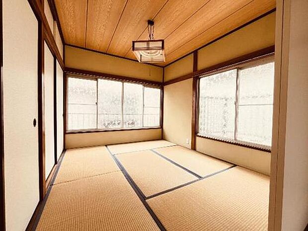 和室は二部屋襖をはさんで隣接します。