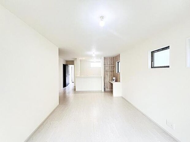 ご家族の温かい時間を演出するダイニングスペースです。