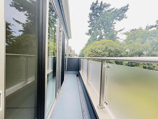 お洗濯ものを気持ち良く太陽の光で干せるのが嬉しいですね。