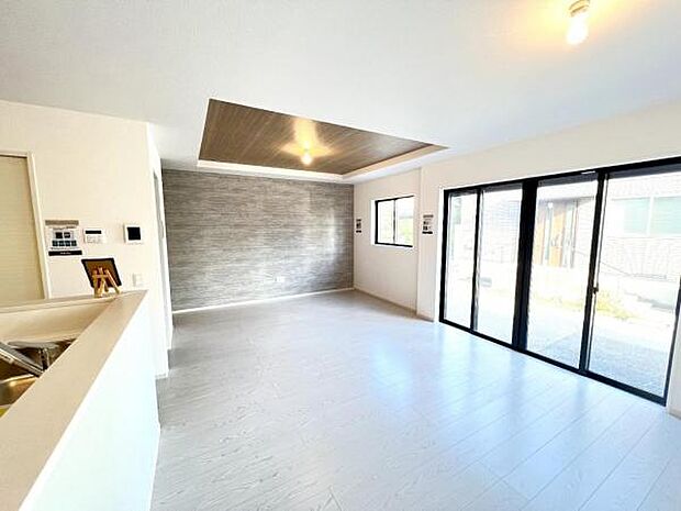 リビングダイニングになります。ご家族そろっての素敵な空間になりそうですね。