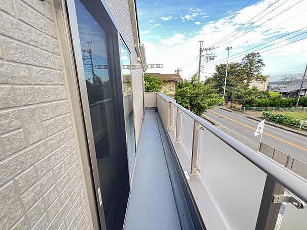 お洗濯ものを気持ち良く太陽の光で干せるのが嬉しいですね。