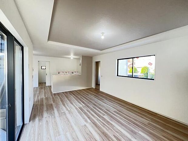 家族団らんの場所としてゆったりと居心地の良いリビングです。