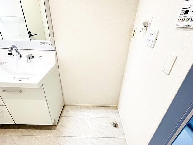 お天気を気にせずお洗濯ができ、室内干し可能です。